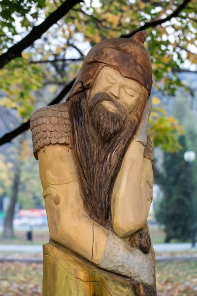 Märchenhafte Holzfiguren aus slawischen Urmärchen — Stockfoto