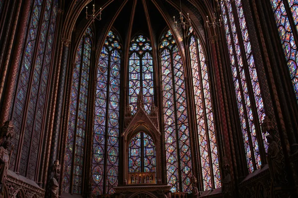 Parijs - interieur van de Sainte-Chapelle — Stockfoto