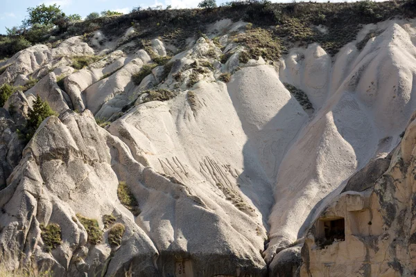 Kaya oluşumları Göreme Milli Parkı içinde. Kapadokya, Türkiye — Stok fotoğraf