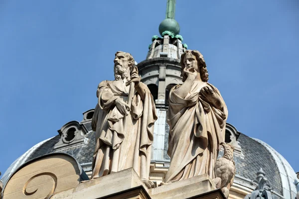 Fragmento da fachada da Chapelle de la Sorbonne em Paris, França — Fotografia de Stock