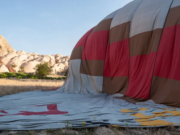 Die Ballonfahrt bei Sonnenaufgang — Stockfoto