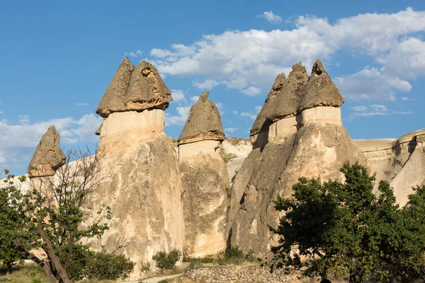 Formacje skalne w Parku Narodowego Göreme. Kapadocja, Turcja — Zdjęcie stockowe