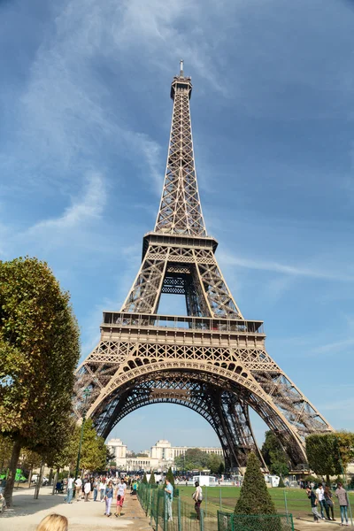 -Az a leg--bb híres jelképe Párizs, az Eiffel-torony — Stock Fotó