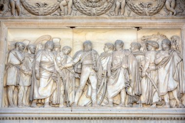 Paris - mimari parçalar ve zafer takı (Arc de Triomphe du atlıkarınca) Tuileries adlı