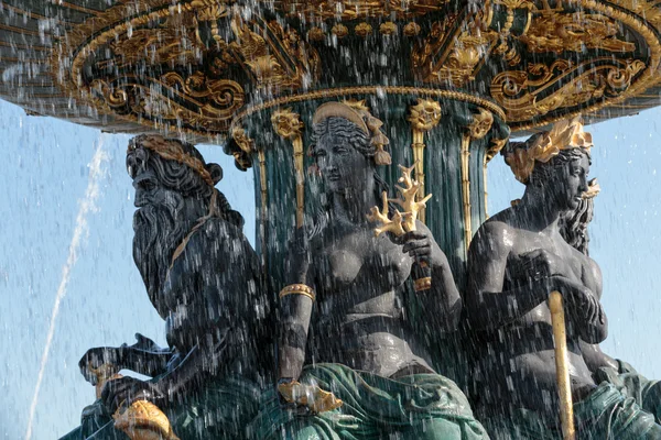 协和广场、 巴黎、 法国的喷泉 — 图库照片