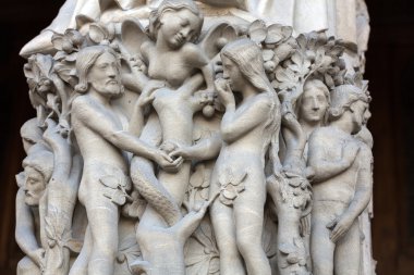 Paris - Batı cephesinde, Notre Dame Katedrali.