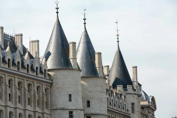 Paris - kale Conciergerie - eski Kraliyet Sarayı ve cezaevi. — Stok fotoğraf