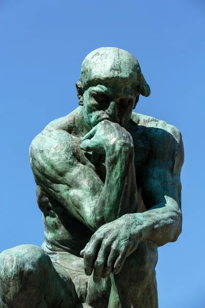 The Thinker in Rodin Museum in Paris — Stock Photo, Image