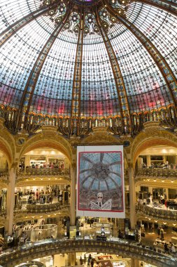 Paris'te Galeries Lafayette iç