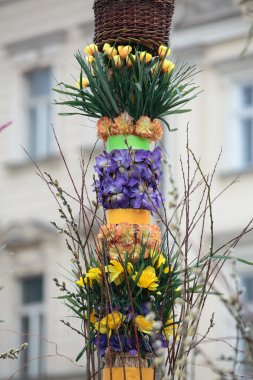 Krakow - Ana Meydan 'da Paskalya Pazarı palmiyesi