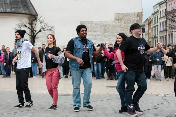 Il giorno internazionale Flashmob di rueda de Casino — Foto Stock