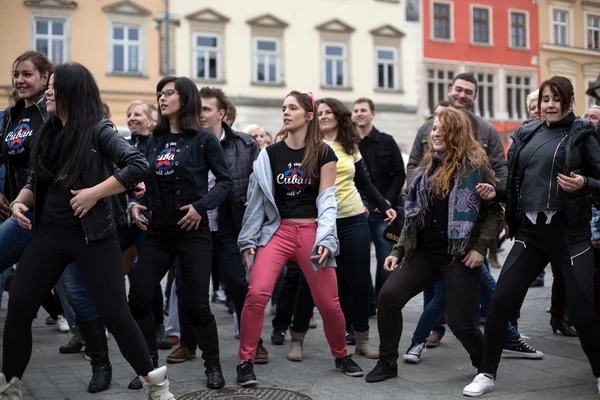 Η διεθνής ημέρα Flashmob rueda de Casino — Φωτογραφία Αρχείου