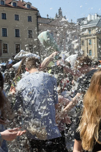 International pillow fight — Stock Photo, Image