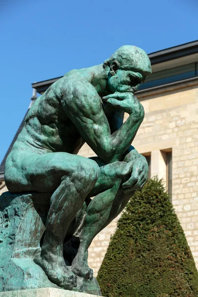 De denker in Rodin Museum in Parijs — Stockfoto