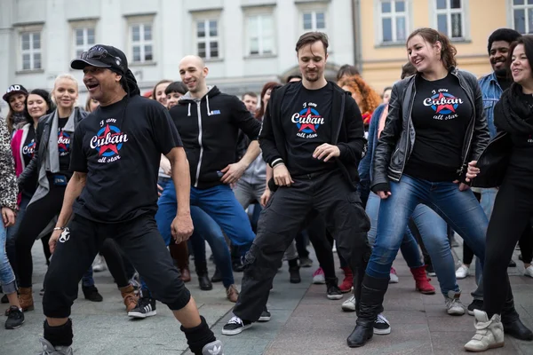 Rueda 드 카지노의 국제 Flashmob 하루 — 스톡 사진