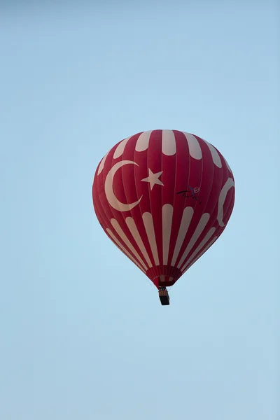 カッパドキア気球フライトの最大の観光地。カッパドキア、トルコ — ストック写真