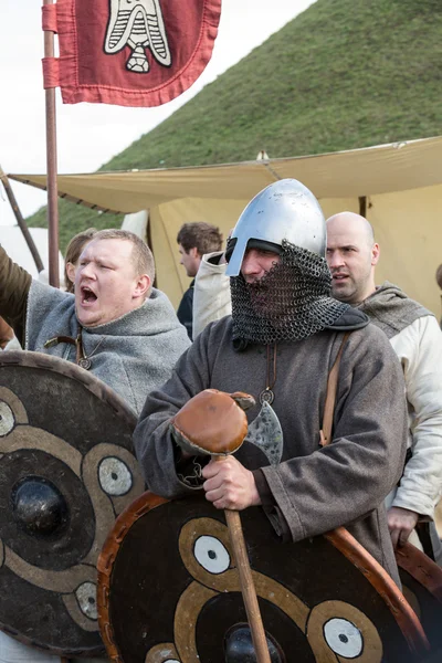 Unidentified participants of Rekawka - Polish tradition, celebrated in Krakow on Tuesday after Easter. — Stock Photo, Image