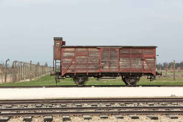 Vagão de deportação em Auschwitz Birkenau no campo de concentração de Auschwitz Birkenau, Polónia — Fotografia de Stock