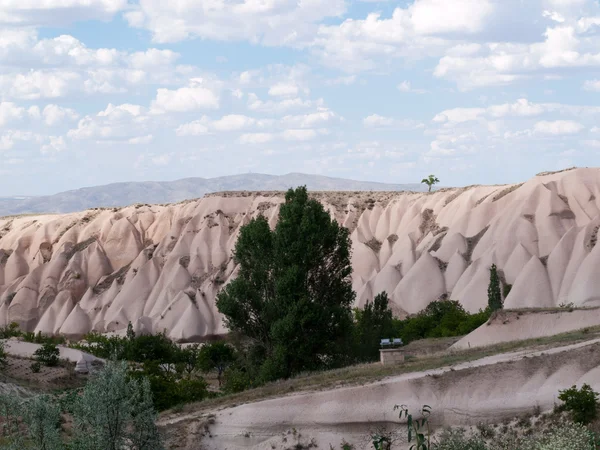 Vulkanisch gesteente landschap, goreme, cappadocia, uchisar, Turkije — Stockfoto