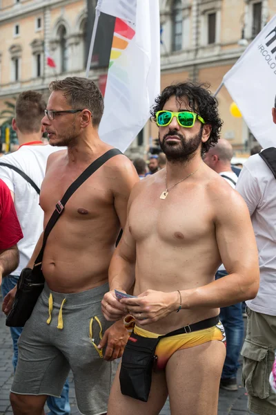 In Rom findet ein beliebtes Pride-Fest statt - in Rom Gay Pride — Stockfoto