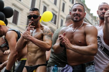 Roma Eşcinsel gurur