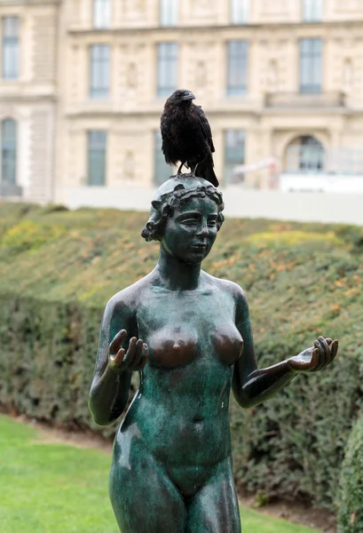 Paris - Sculpture en bronze Baigneuse par Aristide Maillol dans le jardin des Tuileries — Photo