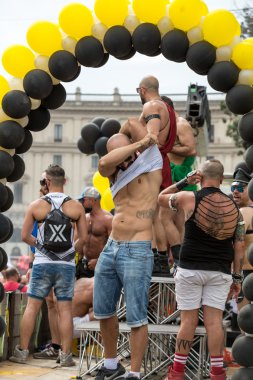 Roma Eşcinsel gurur