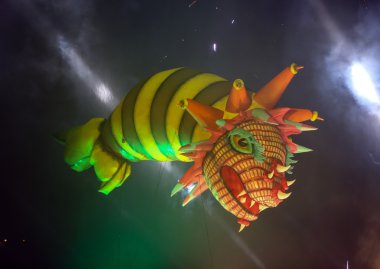 yıllık büyük ejderhalar geçit töreni