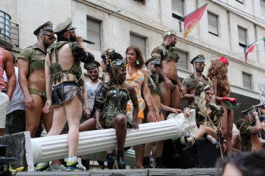 Roma Eşcinsel gurur