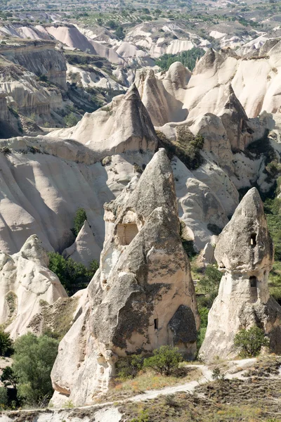 Liefde vallei in Goreme nationaal park. Cappadocië, Turkije — Stockfoto