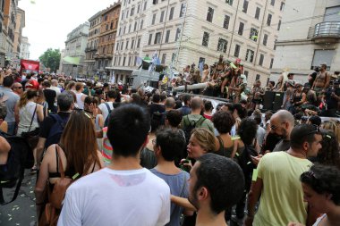 Roma Eşcinsel gurur