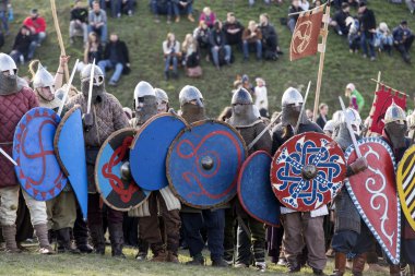 Kimliği belirsiz Rekawka - Lehçe geleneği, katılımcıların Paskalya sonra Salı günü Krakow kutladı.
