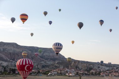 Kapadokya nin en büyük turistik Kapadokya balon ile uçuş