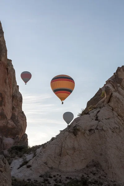 Cappadocia, Turkey.The greatest tourist attraction of Cappadocia , the flight with the balloon — Stock Photo, Image