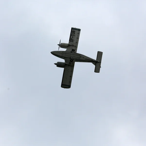 Flying display and aerobatic show  in Malopolski Piknik Lotniczy (Air festival). Cracow, Poland — Stock Photo, Image