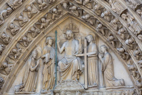 Paris - West facade of Notre Dame Cathedral. The Last Judgment portal and tympanum — Stock Photo, Image