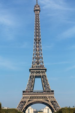 Eyfel Kulesi - Paris'in en ünlü sembolü