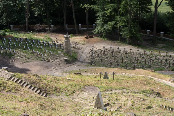 O velho cemitério militar forma a primeira guerra mundial em Luzna Pustki- batalha de Gorlice - Polônia — Fotografia de Stock