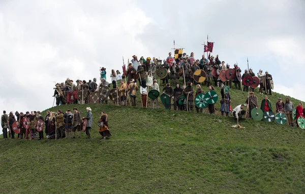 Participantes no identificados de Rekawka - tradición polaca, celebrada en Cracovia —  Fotos de Stock