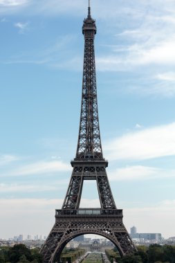 Eyfel Kulesi - Paris'in en ünlü sembolü