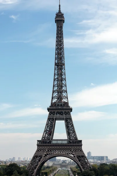 Torre Eiffel - El símbolo más famoso de París — Foto de Stock