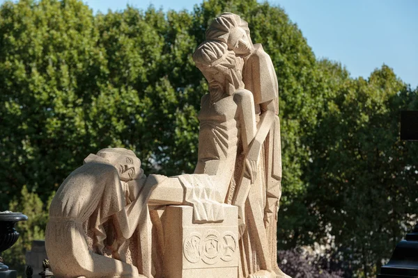 Vista di Pere Lachaise. Il cimitero più visitato del mondo, attirando migliaia di visitatori nelle tombe di coloro che hanno migliorato la vita francese negli ultimi 200 anni . — Foto Stock