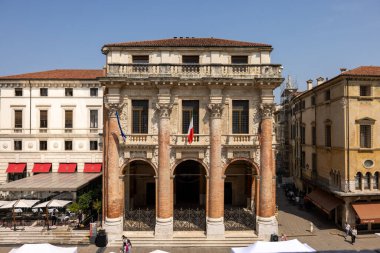 Vicenza, İtalya - 13 Haziran 2026: Loggia del Capitaniato Sarayı, İtalya 'nın Vicenza şehrinde bulunan Loggia del Capitanio veya Loggia Bernarda olarak da bilinir.
