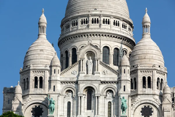 Bazilika Sacré Coeur na Montmartre, Paříž, Francie — Stock fotografie