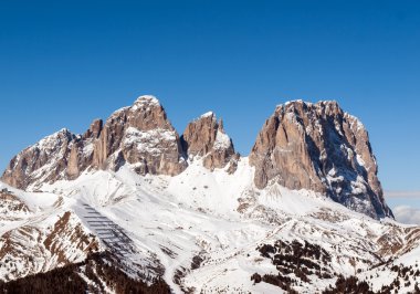 Dolomites Alps - Val Gardena Sella grubunda bakan. İtalya
