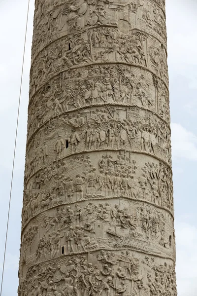 Tajan sütun. Roma, İtalya Roma zafer sütunu, — Stok fotoğraf