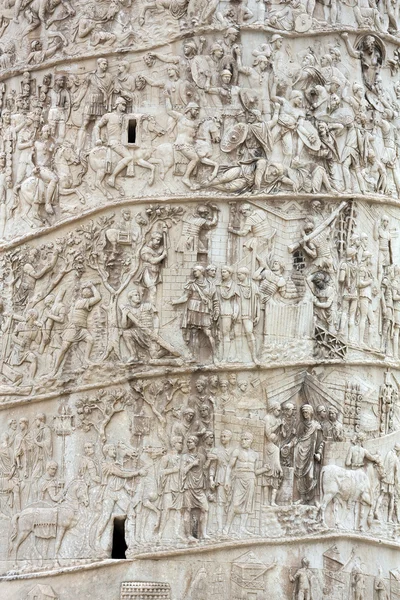 Coluna de Tajan. Coluna triunfal romana em Roma, Itália , — Fotografia de Stock