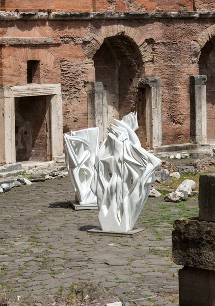 Las ruinas del Mercado de Trajano (Mercati di Traiano) en Roma. Italia —  Fotos de Stock