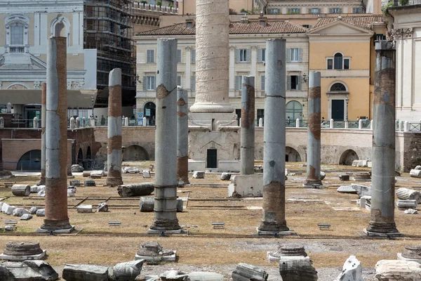 Le forum de Trajan à Rome. Italie. Le Forum de Trajan fut le dernier des forums impériaux à être construit dans la Rome antique.. — Photo