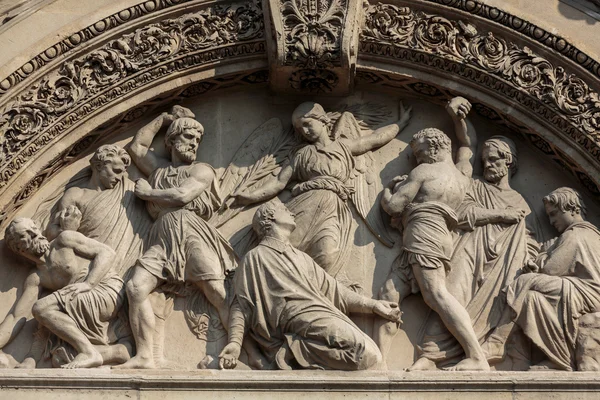 Igreja de Saint-Etienne-du-Mont, em Paris, perto do Panteão. Contém santuário de St. Genevieve - padroeiro de Paris — Fotografia de Stock